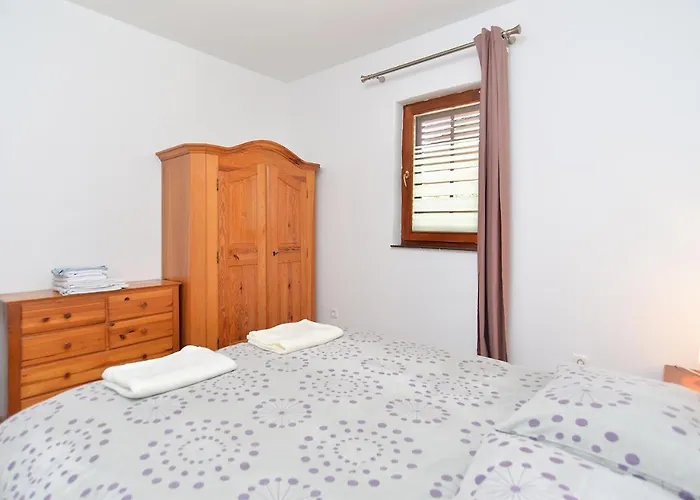 2155 Appartement Ližnjan