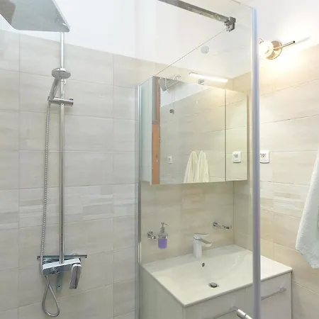 2155 Apartment Liznjan