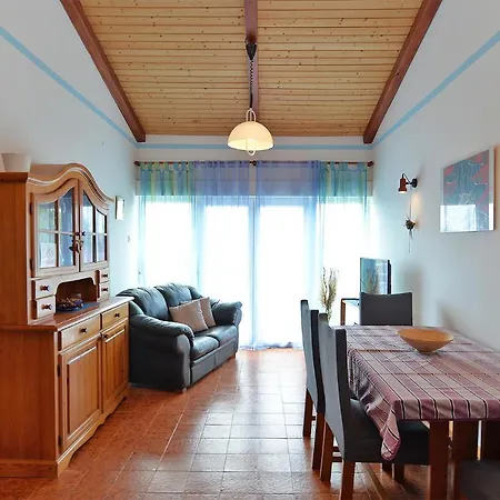 2155 * Ližnjan